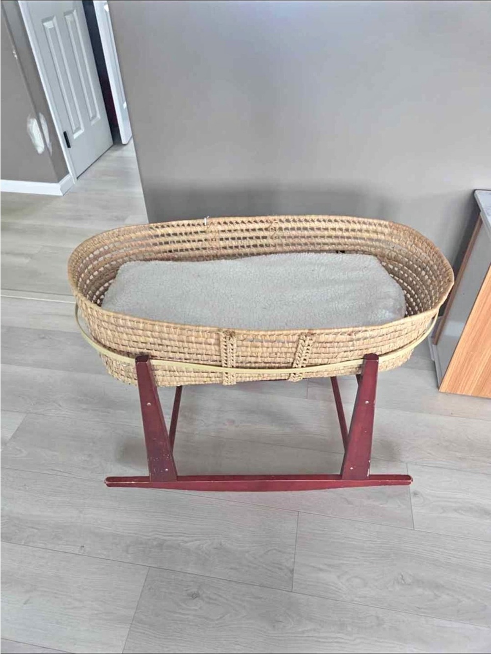 Wicker Moses Basket with Jolly Jumper Base
